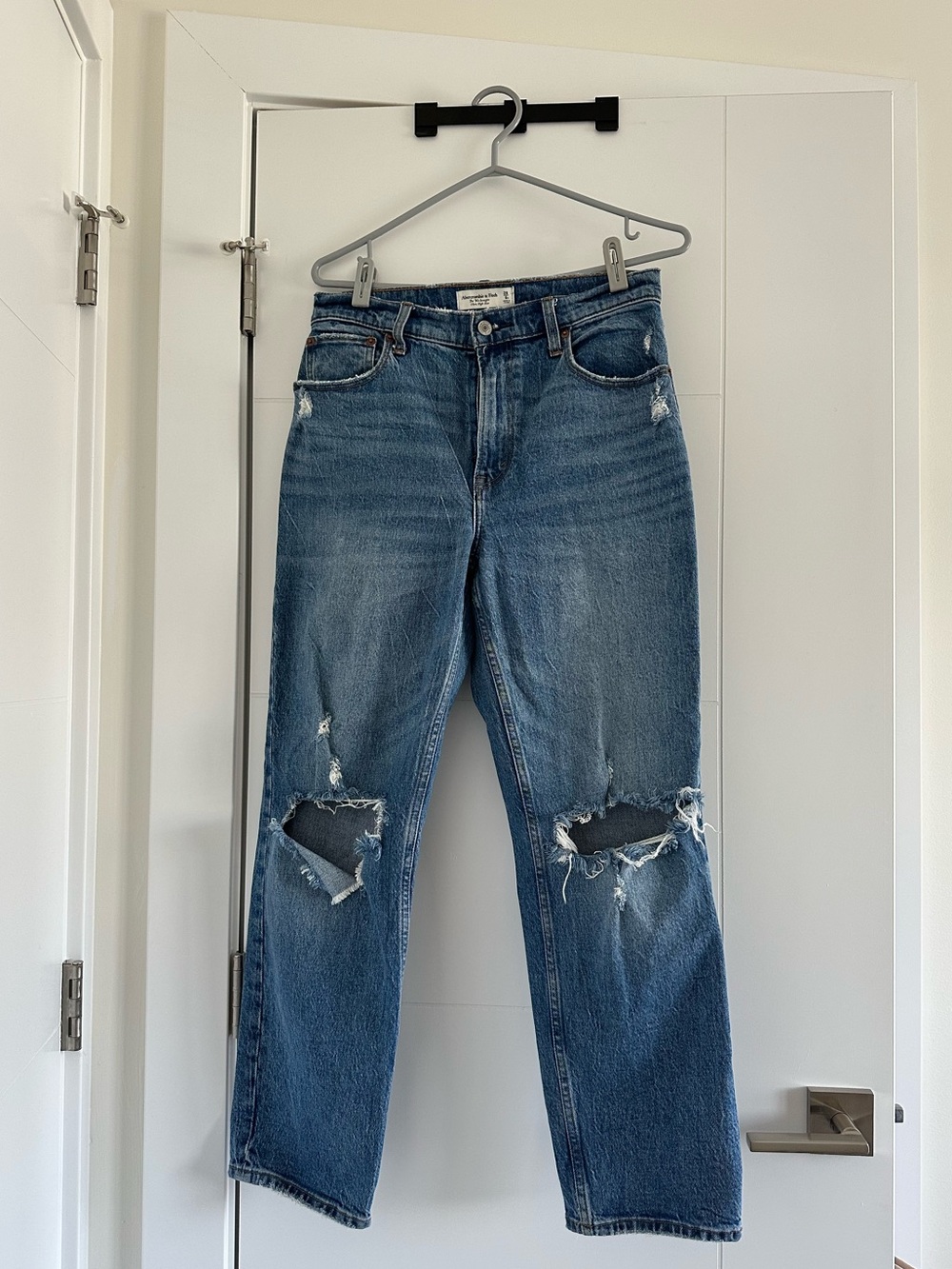 Abercrombie & Fitch Ultra High Rise 90s Straight Jeans